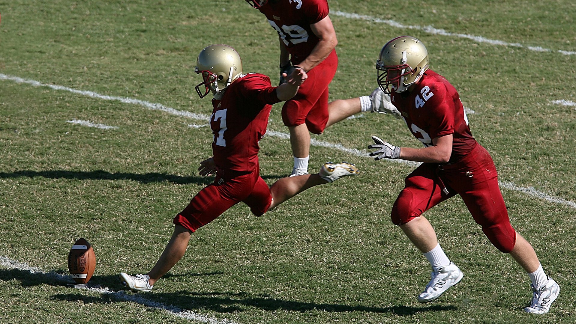 C罗晒合影纪念职业生涯第五百球，c罗连续8个赛季50球